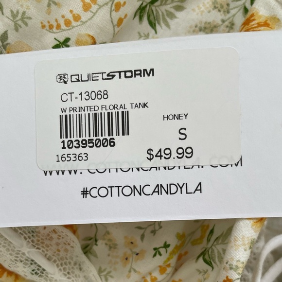 NWT Women’s Yellow Floral Blouse Crop Coquette Summer Casual Minimalist Lace - Picture 3 of 4